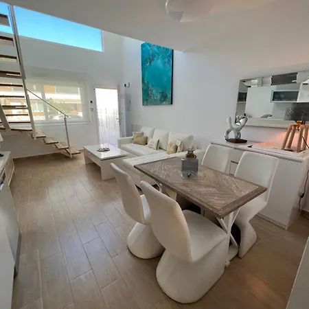 Carabassi House Tatil Evi Puerto Marino