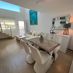 Carabassi House *